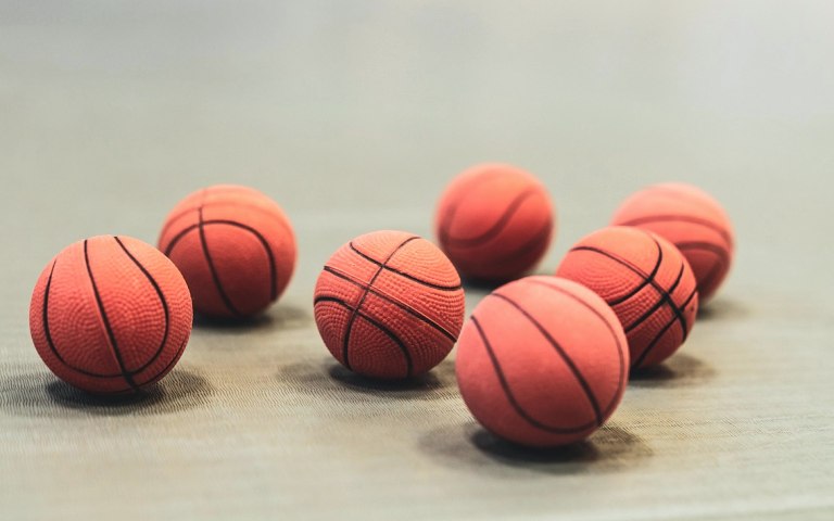 10个筹码深码怎么打？三个核心策略帮你稳扎稳打